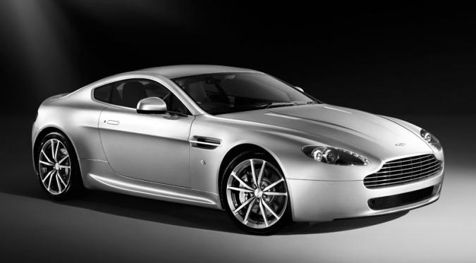 Aston Martin V8 Vantage 2010