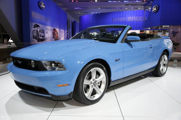 Ford Mustang 2010 Detroit