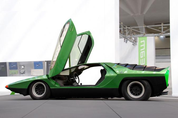 Bertone-Alfa-Romeo-Carabo-07