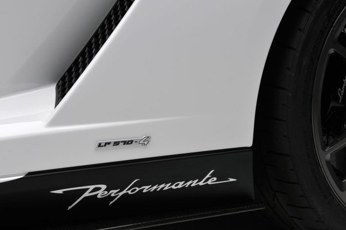 Lamborghini LP 570-4 Performante