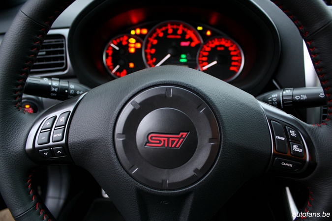 Rijtest: Subaru WRX sTI vs Gran Turismo 5