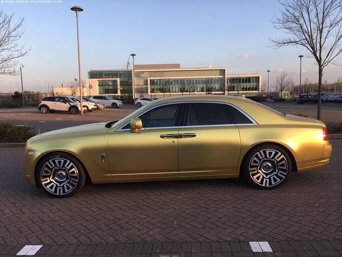  gold_rolls_royce_ghost_6