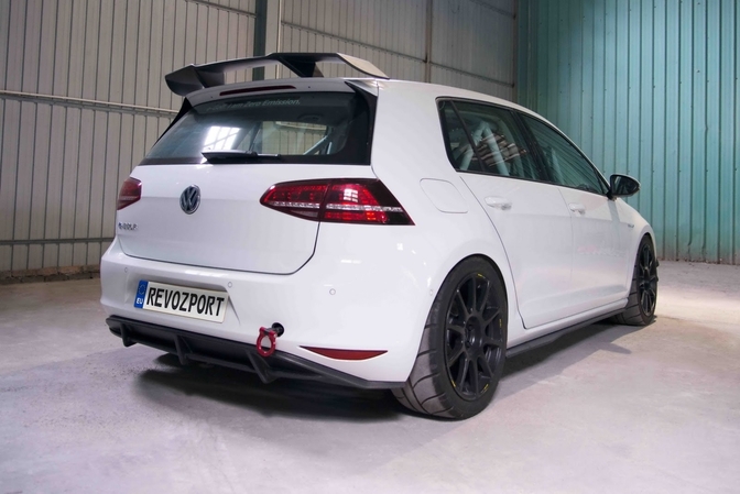 vw-e-golf-revozport