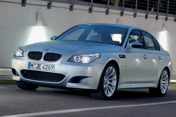 bmw-m5-v10