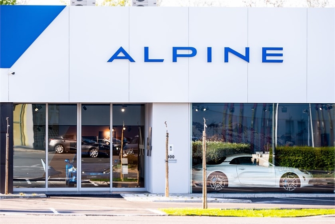 alpine_centre_brussels_opening_2018