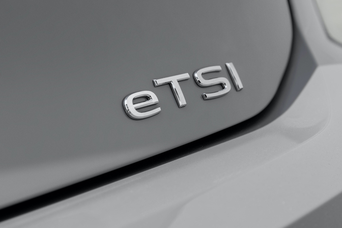 Volkswagen Golf 8 1.0 eTSI mild hybrid 2020