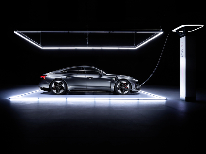 Audi e-tron GT & RS e-tron GT (2021)
