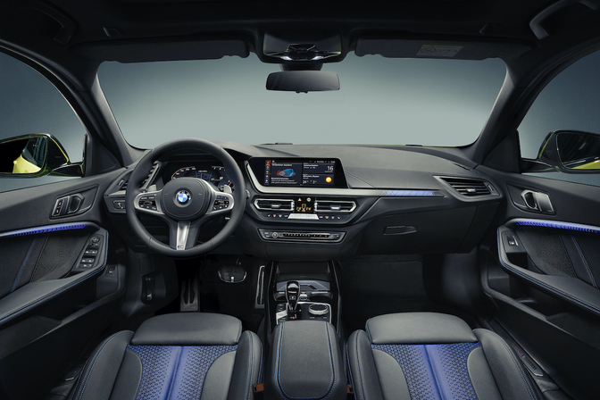 BMW M135i xDrive 2021