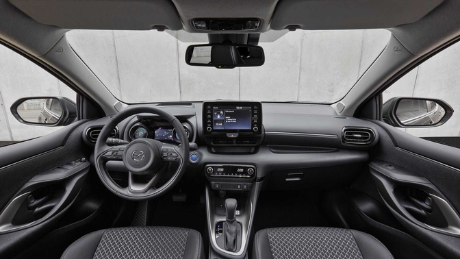 Mazda 2 Hybrid 2021 interieur