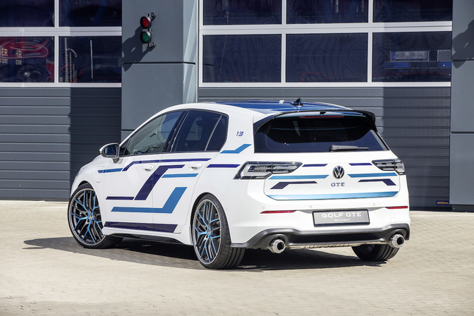 Volkswagen Golf GTE Skylight Concept 2021