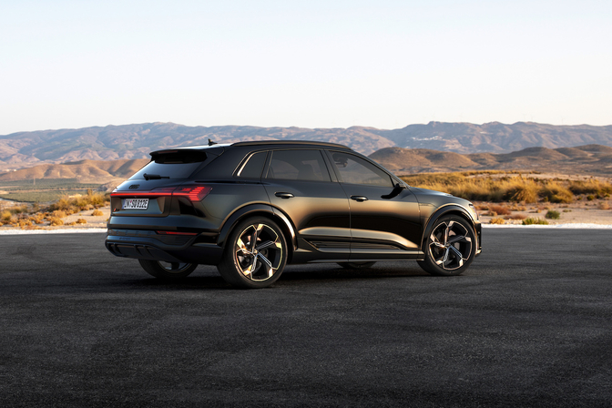 Audi Q8 e-tron facelift 2022