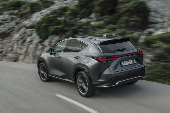 Lexus NX 450h+ 2022