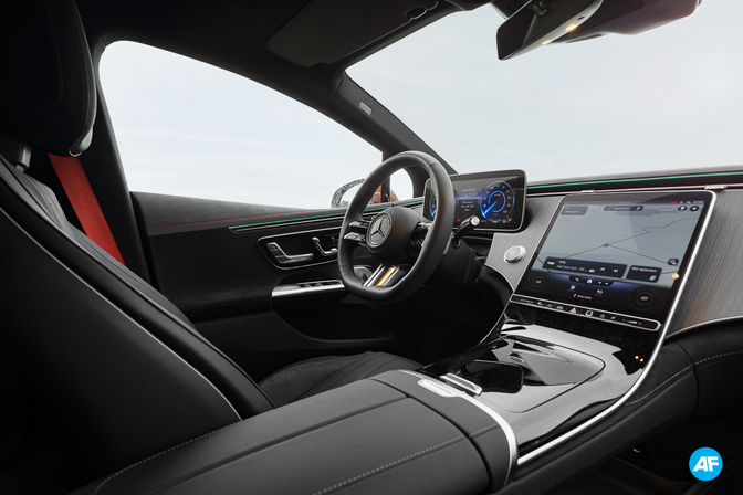 Mercedes EQE 350+ rijtest review info 2022 Autofans