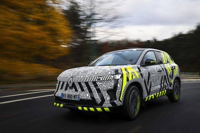 Renault Austral teaser testritten 2022