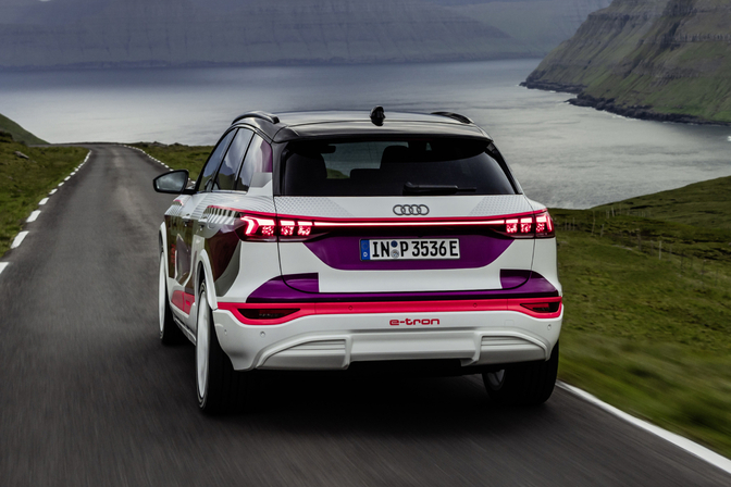 Audi Q6 e-tron teaser 2024