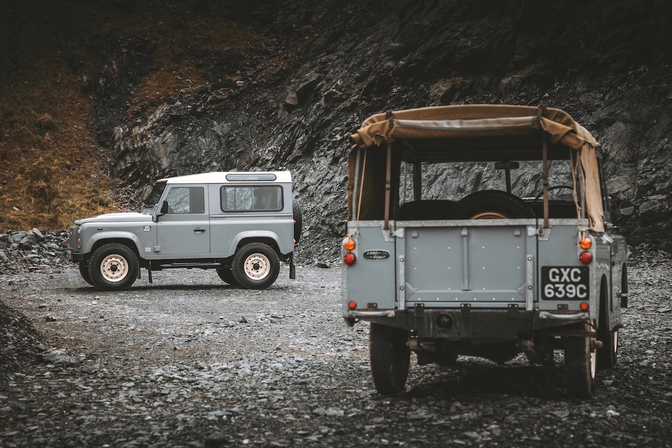 Land Rover Classic Defender Works V8 Islay Edition 2023
