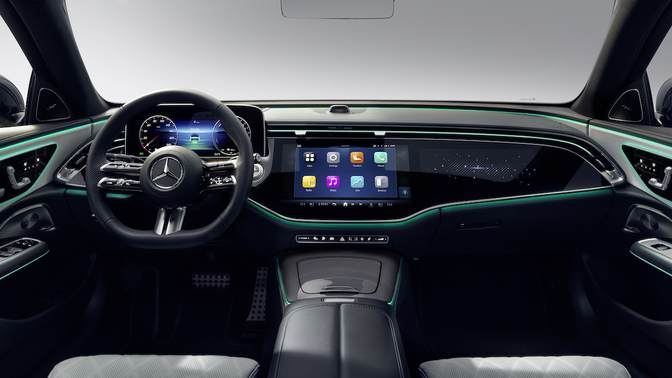 Mercedes E-Klasse interieur teaser 2023