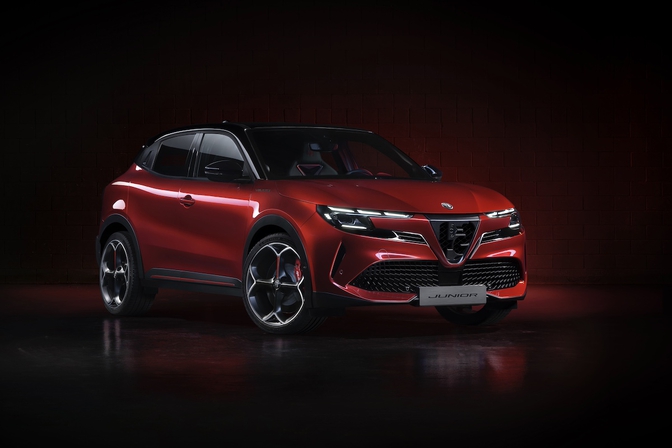 Alfa Romeo nummerplaat centraal 2024