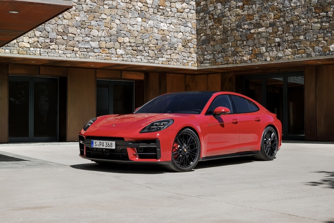 Porsche Panamera GTS 2024