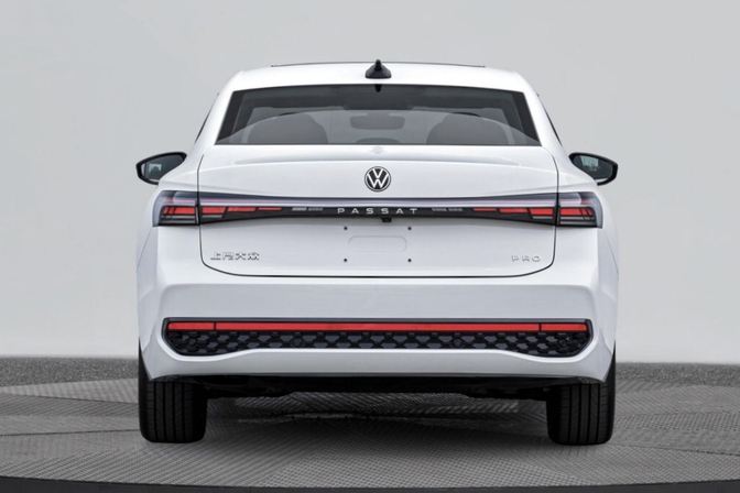 Volkswagen Passat sedan China 2024
