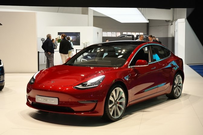 Tesla model 3 autosalon brussel 2019