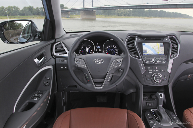 Hyundai Santa Fe 2012 interieur