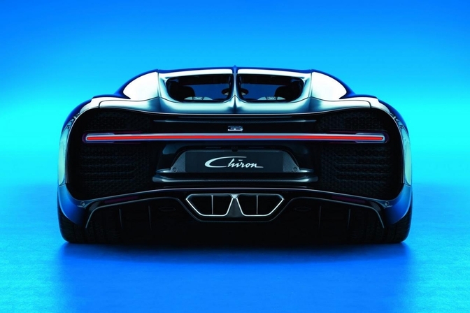  bugatti-chiron-2016