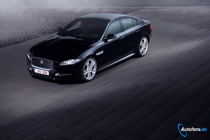 Rijtest: Jaguar XE 2015