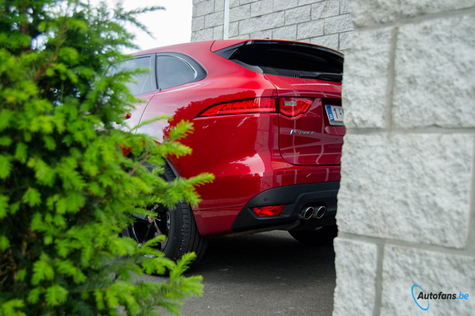  jaguar-f-pace-2016-rijtest