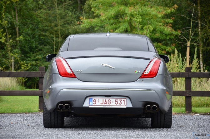 Rijtest: Jaguar XJR