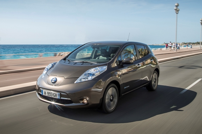 nissan-leaf-30kwh-2015