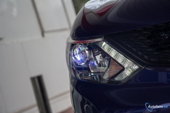 Nissan Qashqai 2014 rij-impressie 1.2 1.6 1.5 DIG-T dCi - koplamp