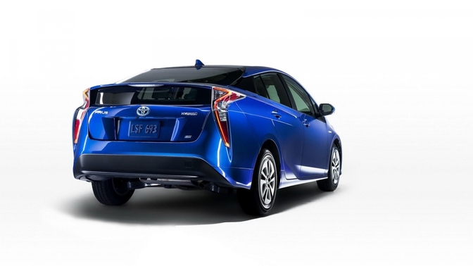 toyota-prius-2015