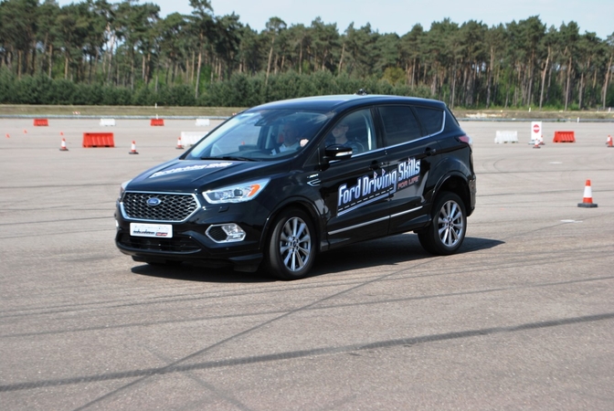 ford-driving-skills-for-life-lommel-01_1200