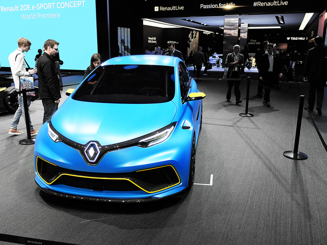 renault-zoe-e-sport-concept-genf_01