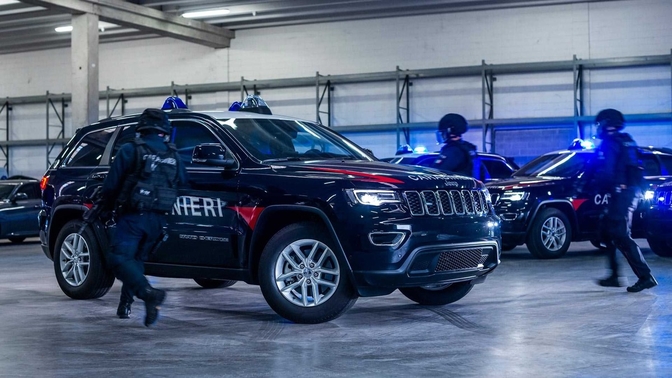 2018 jeep grand cherokee carabinieri