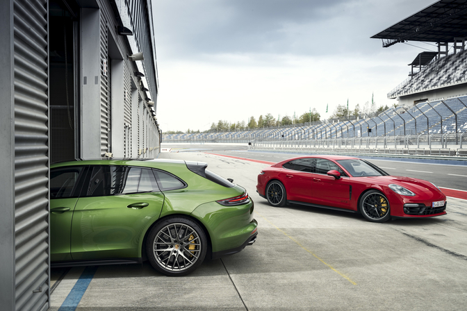 porsche panamera gts 2018