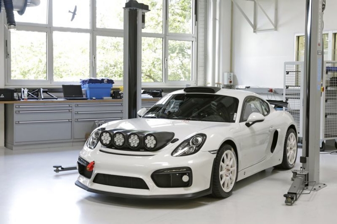 porsche_cayman_gt4_clubsport_rally_concept