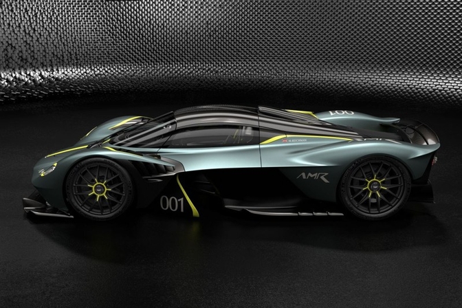 Aston Martin Valkyrie AMR Track Performance Pack