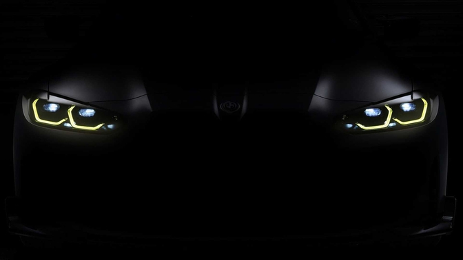 BMW M4 CSL teaser 2022
