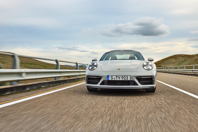 Futur de Porsche : 911 hybride et 718 électrique