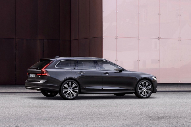 Volvo V90 2022