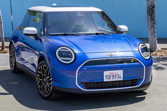 Mini Cooper SE fuite 2023