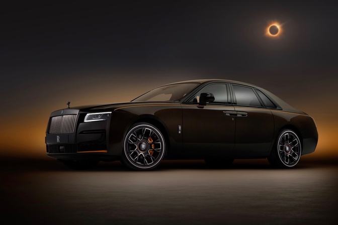 Rolls-Royce Black Badge Ghost Ekleipsis 2023