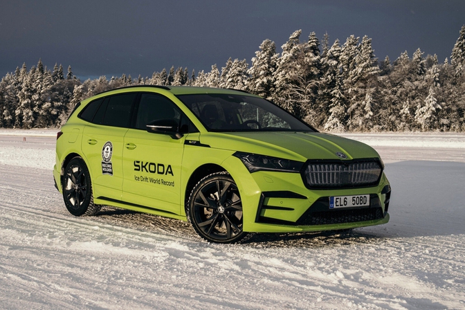 Skoda Enyaq RS iV ijsdrift record 2023