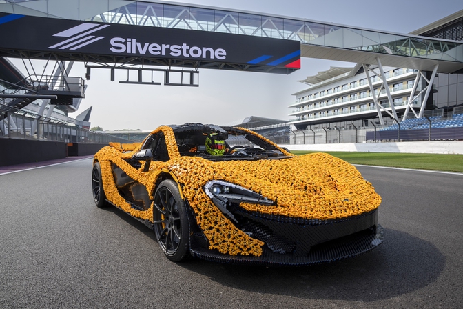 McLaren P1 Lego Technic 2024