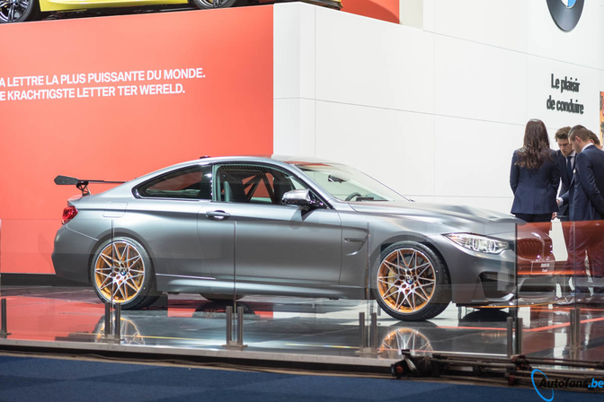 bmw-m4-gts-autosalon-brussel-2016_3_van_15