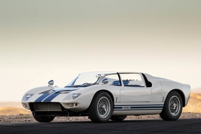 1965-ford-gt40-roadster-prototype-22-1