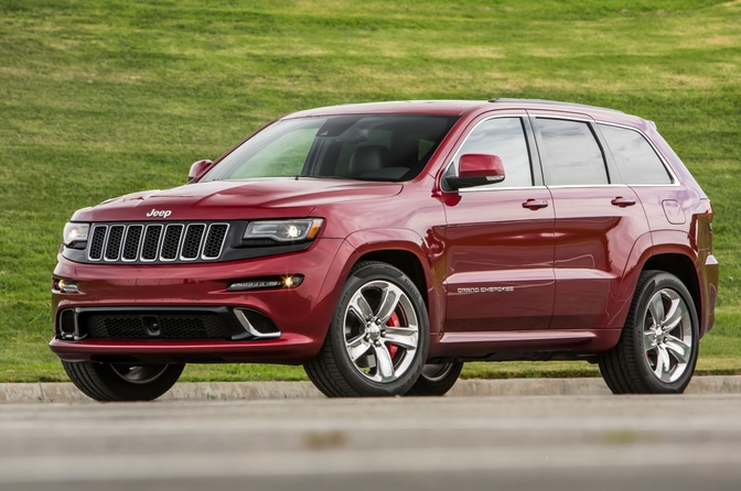 2014-jeep-grand-cherokee-srt-front-view
