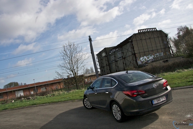 Rijtest: Opel Astra Sports Sedan 1.7 CDTI ecoFLEX 